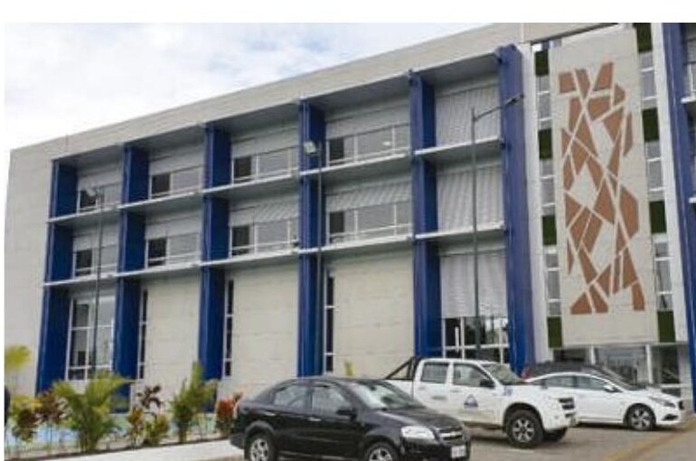 Edificio Mayor Empresa Eléctrica Puyo